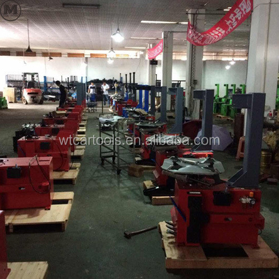 آلة إطارات السيارات ذاتية التركيز WSR-093 ذات ذراع مساعدة اختيارية